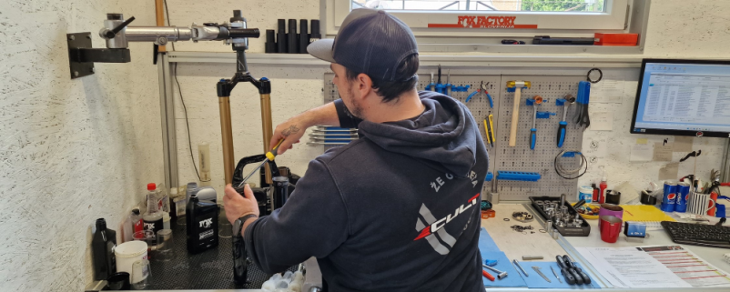 Hiter servis koles Logatec