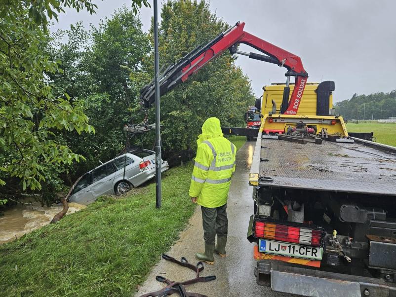 Pomoč na cesti Ljubljana