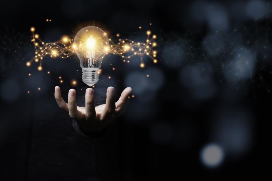 Zakaj je nakup električne energije po dnevni borzni ceni prednost