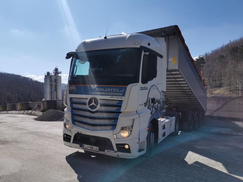 Transport nevarnih snovi po ADR predpisih po Sloveniji in Evropi