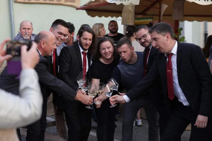 Predstavitev lokalnih vin s pogostitvijo