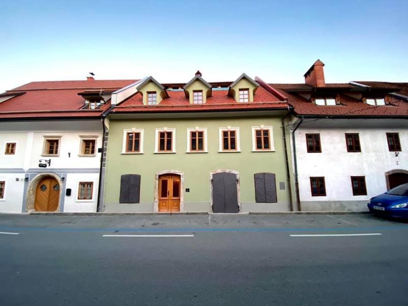 Barvanje fasade Škofja Loka na Gorenjskem