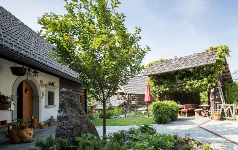 Najem apartmaja z zajtrkom Gorenjska