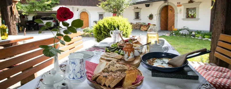 Family apartment with breakfast near Bohinj