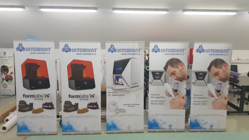 Izdelava reklamnih stojal Slovenija