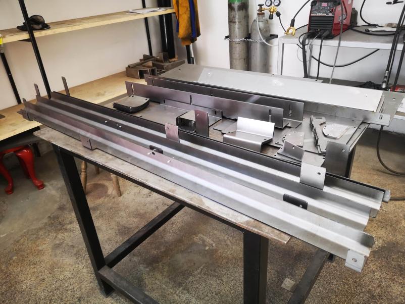 Kvalitetna izdelava izdelkov iz pločevine v Sloveniji