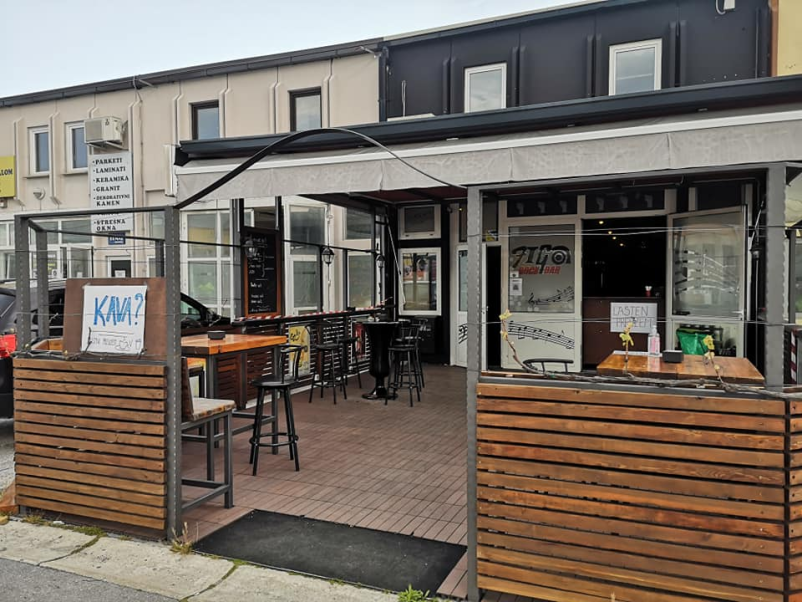 Ugoden lokal s hitro hrano Koper