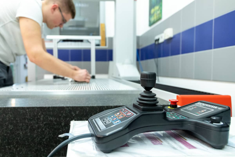 Ugodna obdelava kovin po meri strank Slovenija