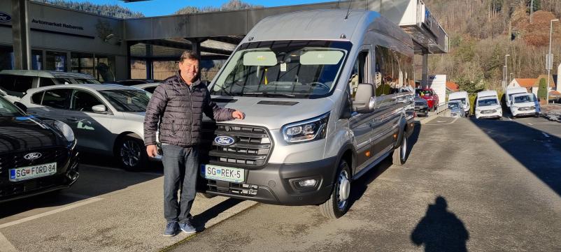 Ugoden najem vozil Koroška