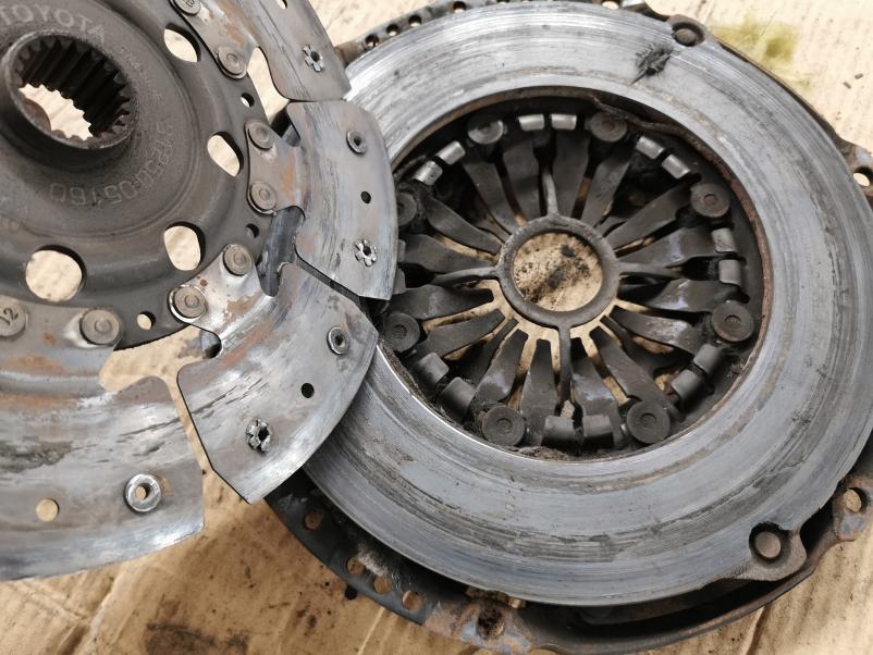 Hitra pomoč na cesti Dolenjska