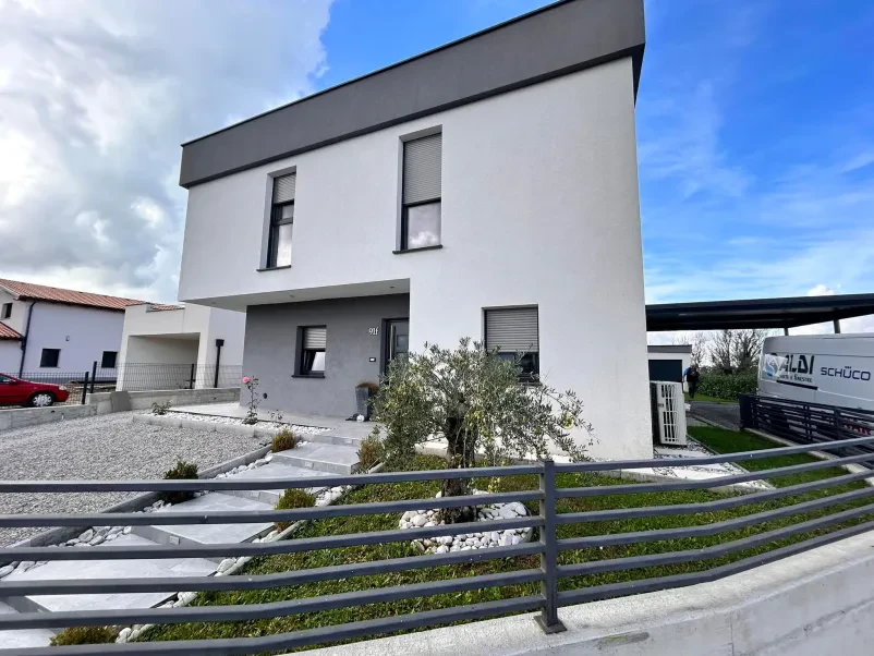 Vhodna vrata iz PVC in aluminija Nova Gorica
