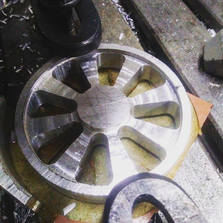 CNC obdelava in kovinski polizdelki