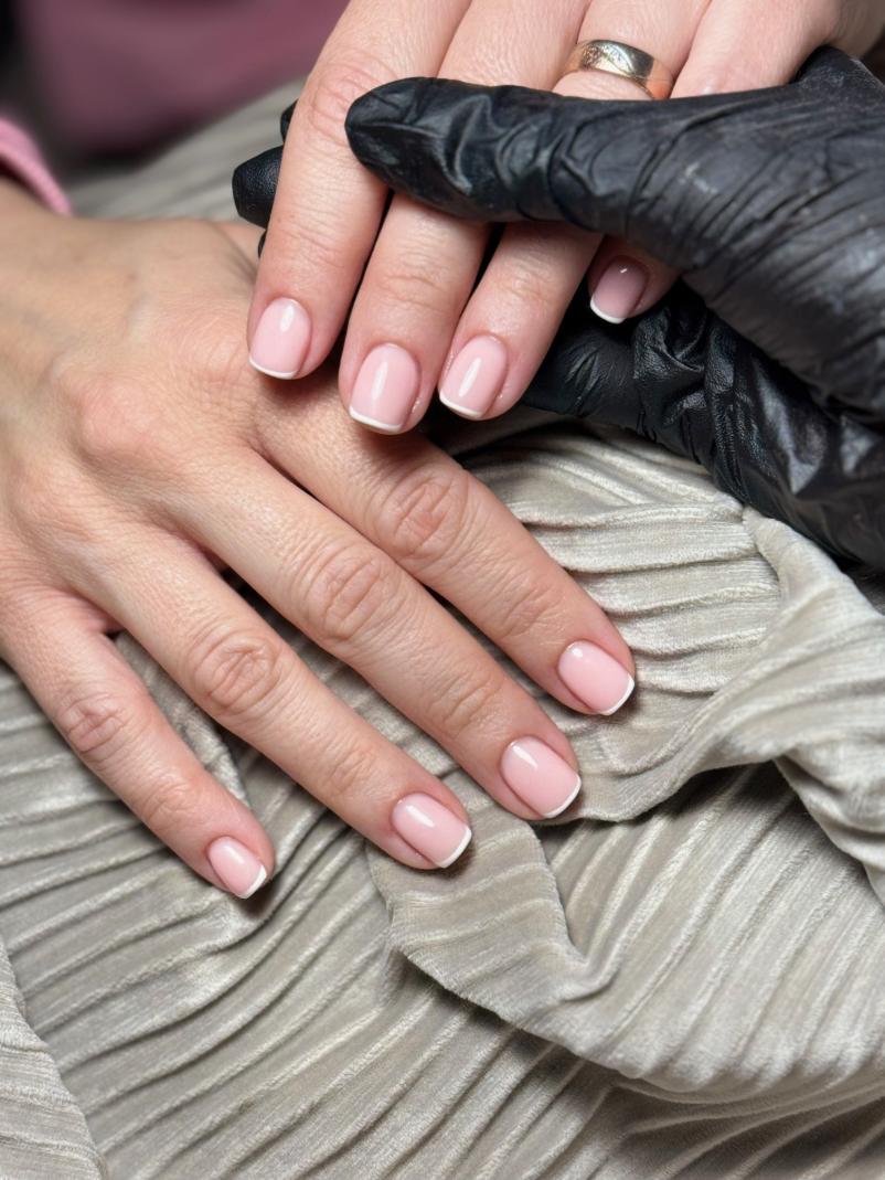 Manikura, podaljševanje nohtov Maribor, okolica