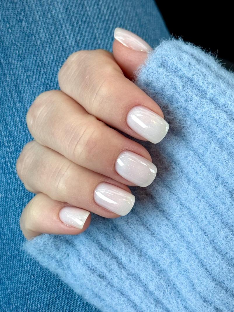 Dobra manikerka za urejanje nohtov Maribor