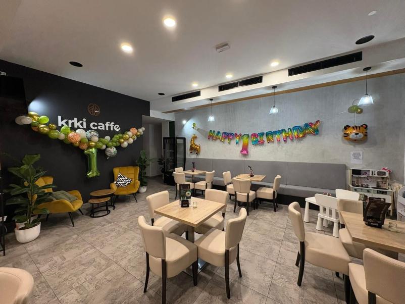 Zaključene družbe in praznovanja v Krki Cafe