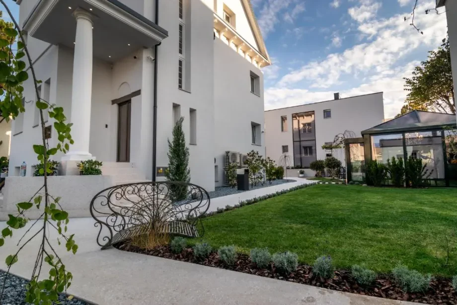 Soggiorno business di lusso a Lubiana, villa con piscina