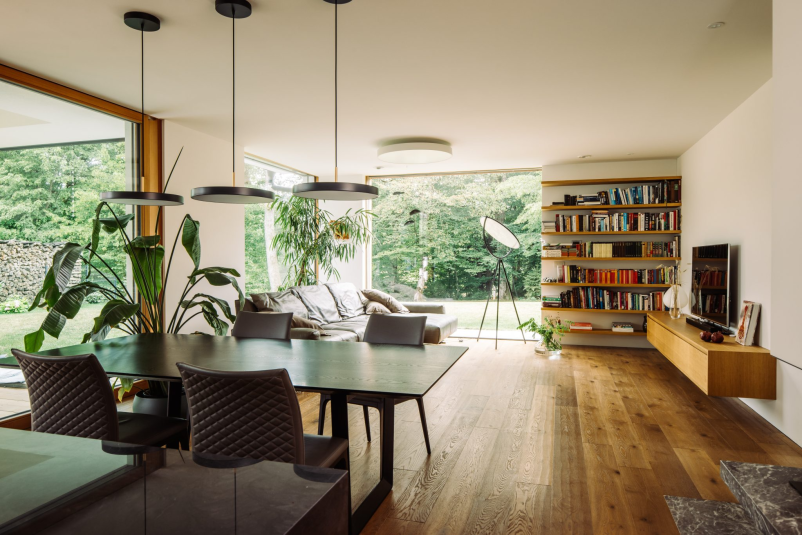 Prodajni salon lesenih vrat in oken Žiri