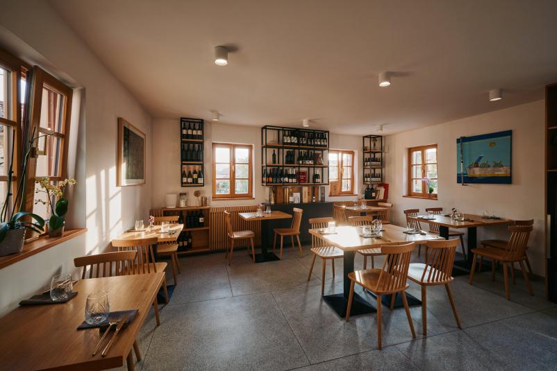 A la carte jedilnik s sodobnim vipavskim značajem Vipava