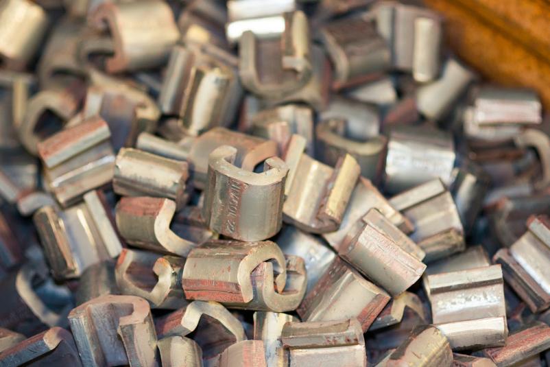 Pritrdilni elementi za železniško tehniko Slovenija