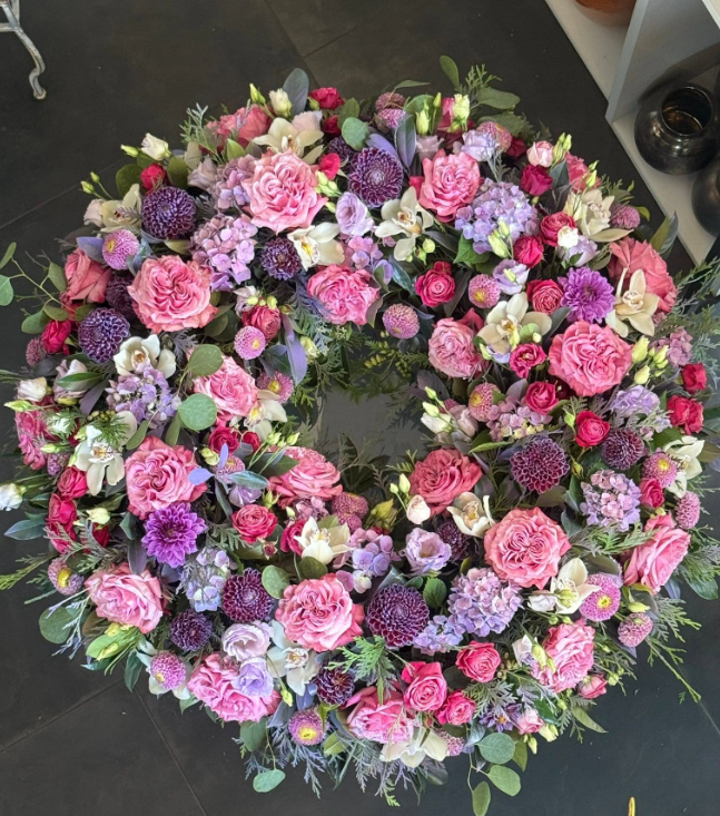 Naročilo in dostava žalnih vencev