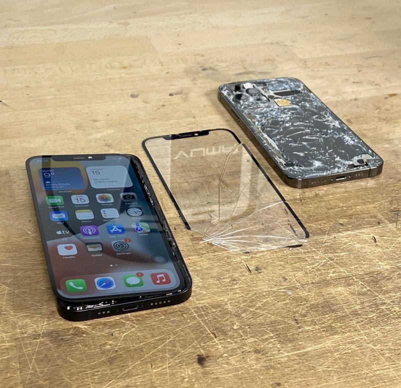 Hitro popravilo razbitega ekrana na Iphonu Ljubljana