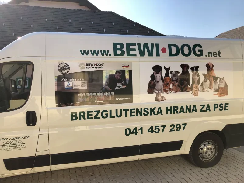 Prehrana za mačke in pse Slovenija