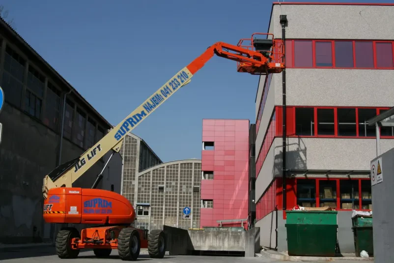 Najem kvalitetnih dvižnih košar in ploščadi Ljubljana, Slovenija