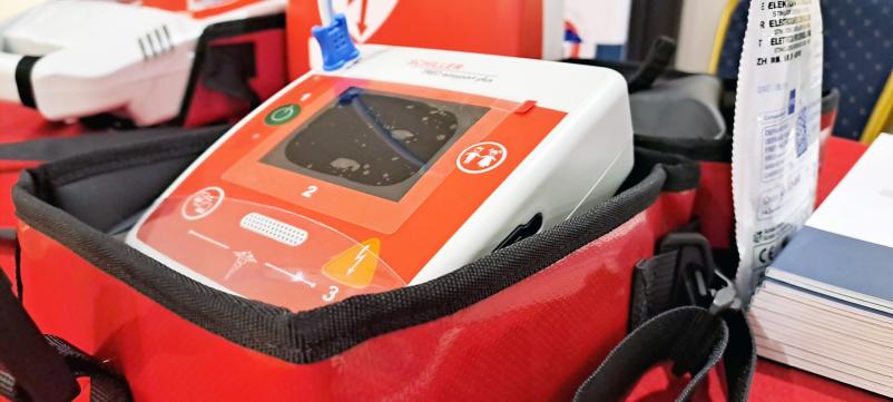 Polavtomatska defibrilacija Slovenija