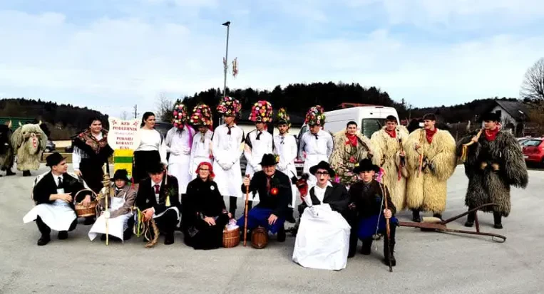 Vpis v folklorno društvo Podlehnik