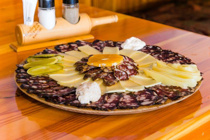 Family accommodation with breakfast on Krvavec