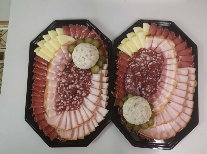 Prodaja domačih mesnih izdelkov Podravska