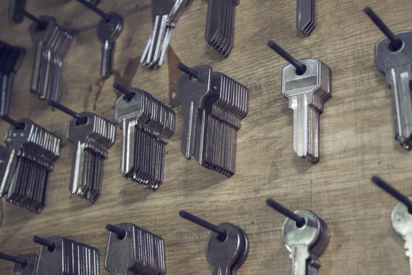 Izdelava ključev, lasersko graviranje, izdelava štampiljk Vrhnika