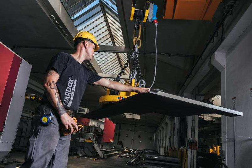 Obdelava specialnih jekel Slovenija