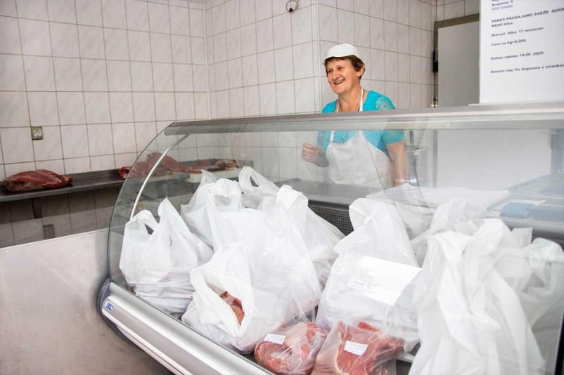 Goveje meso iz domače ekološke reje Metlika, Bela krajina