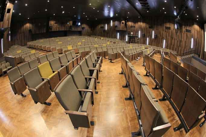 Sale of lecture hall chairs Europe