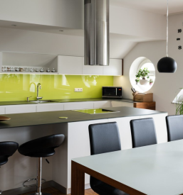 Stekleni izdelki po naročilu Slovenija