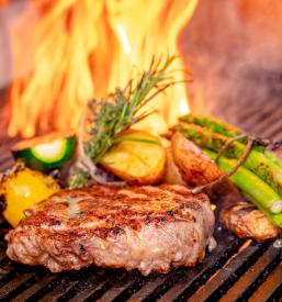 Prostor za zaključene družbe in praznovanja Bled