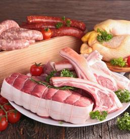 Ponudba svežega surovega mesa