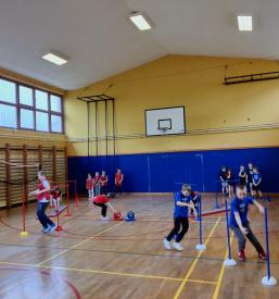 Otroška športna dejavnost an poligonu
