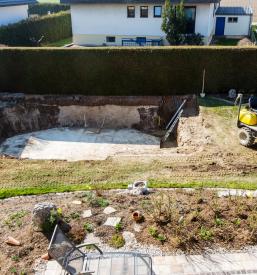 Ugodna izvedba izkopa za bazen na objektu v Zasavju 