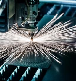 Razrez kovin z laserjem