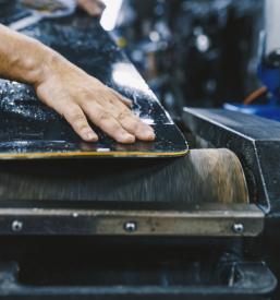 Servis smuči Komenda