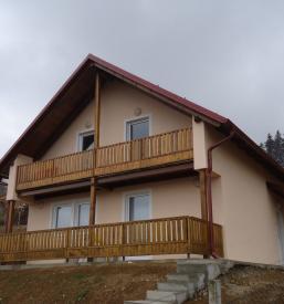 Lepe lesene montažne hiše Maribor