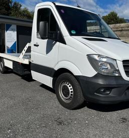 Hitra avtovleka na cesti v Ljubljani