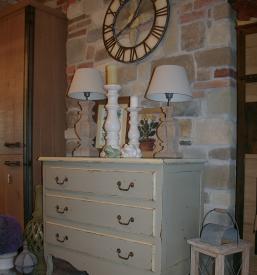 Kvalitetna izdelava pohištva po meri Radomlje