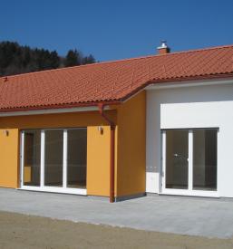 Mansardne montažne hiše