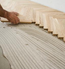 ugodno polaganje laminata in vinila Goriška