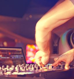 Dober DJ za praznovanja Slovenija