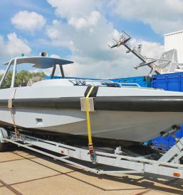 Popravilo čolnov na terenu