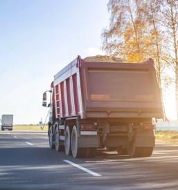 Kiper prevozi razsutega tovora Savinjska